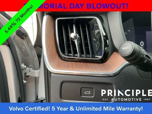 Certified 2023 Volvo XC60 B5 Plus w/ Climate Package AWD/4WD image 26