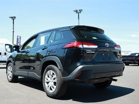 Used 2024 Toyota Corolla Cross L AWD/4WD image 8