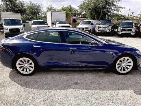 Used 2016 Tesla Model S 90D image 29
