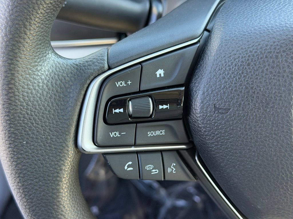 Used 2018 Honda Accord LX image 22