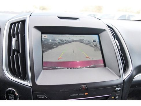 Used 2018 Ford Edge Titanium w/ Technology Package image 24