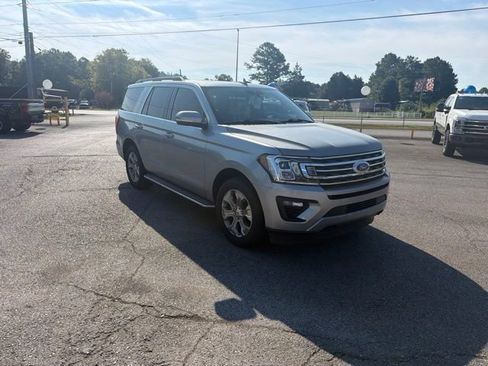 Used 2020 Ford Expedition XLT w/ Equipment Group 202A AWD/4WD image 8