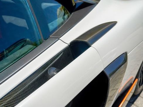 Used 2019 McLaren 600LT RWD image 48