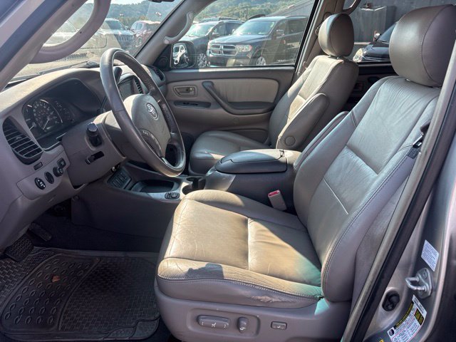 Used 2007 Toyota Sequoia Limited w/ Convenience Pkg AWD/4WD image 17