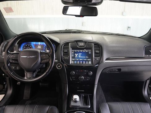 Used 2019 Chrysler 300 S AWD/4WD image 16