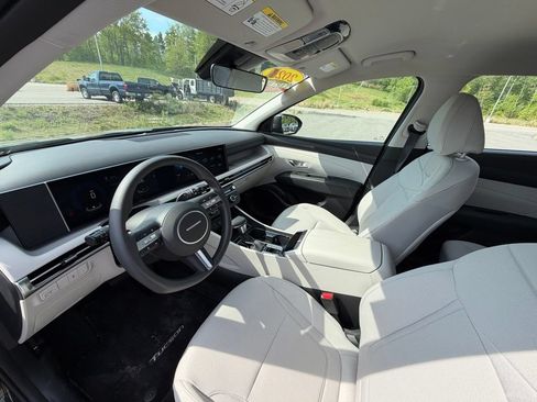 Used 2026 Hyundai Tucson SE AWD/4WD image 6