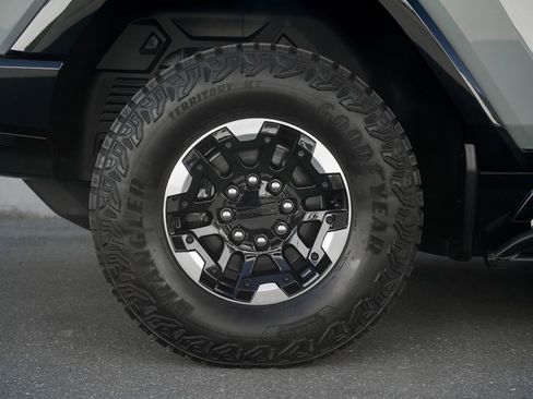 Used 2024 GMC Hummer EV 3X w/ Extreme Off-Road Package image 20