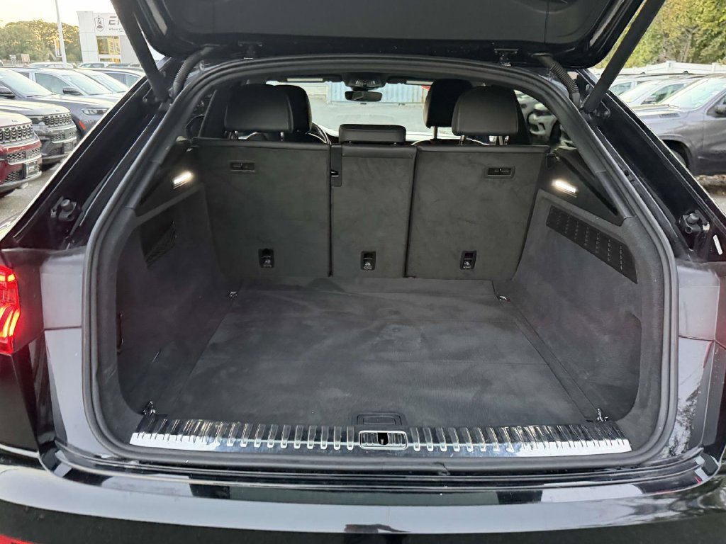 Used 2019 Audi Q8 Premium w/ Convenience Package AWD/4WD image 14