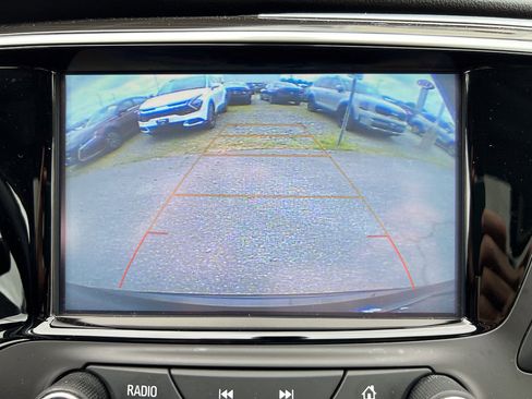 Used 2019 Buick Envision Essence FWD image 24