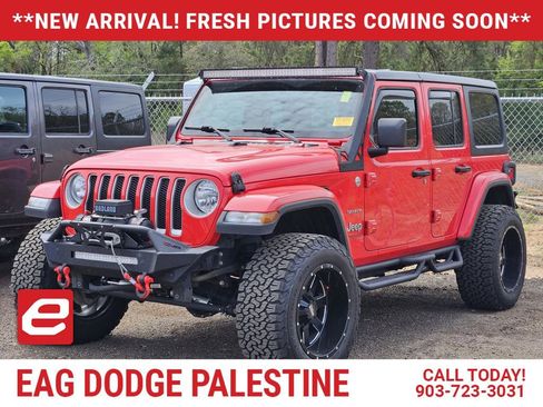 Used 2018 Jeep Wrangler Unlimited Sahara image 1