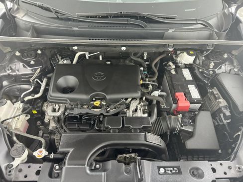 Certified 2021 Toyota RAV4 LE AWD/4WD image 9