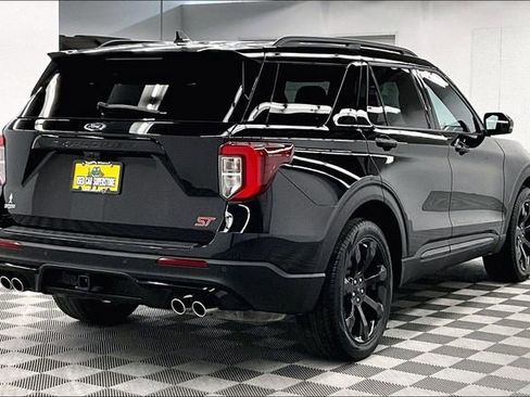 Used 2023 Ford Explorer ST w/ Technology Package image 13