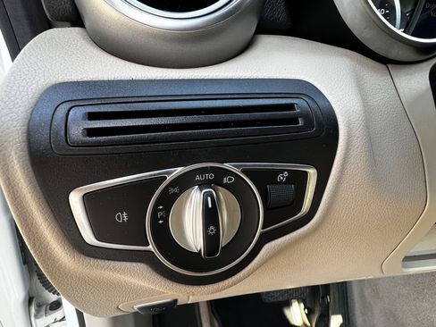 Used 2019 Mercedes-Benz C 300 Cabriolet image 15