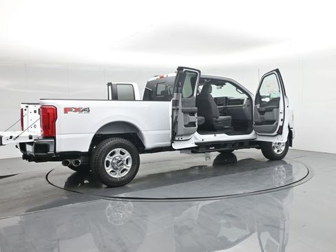 New 2026 Ford F350 XLT w/ FX4 Off-Road Package image 5