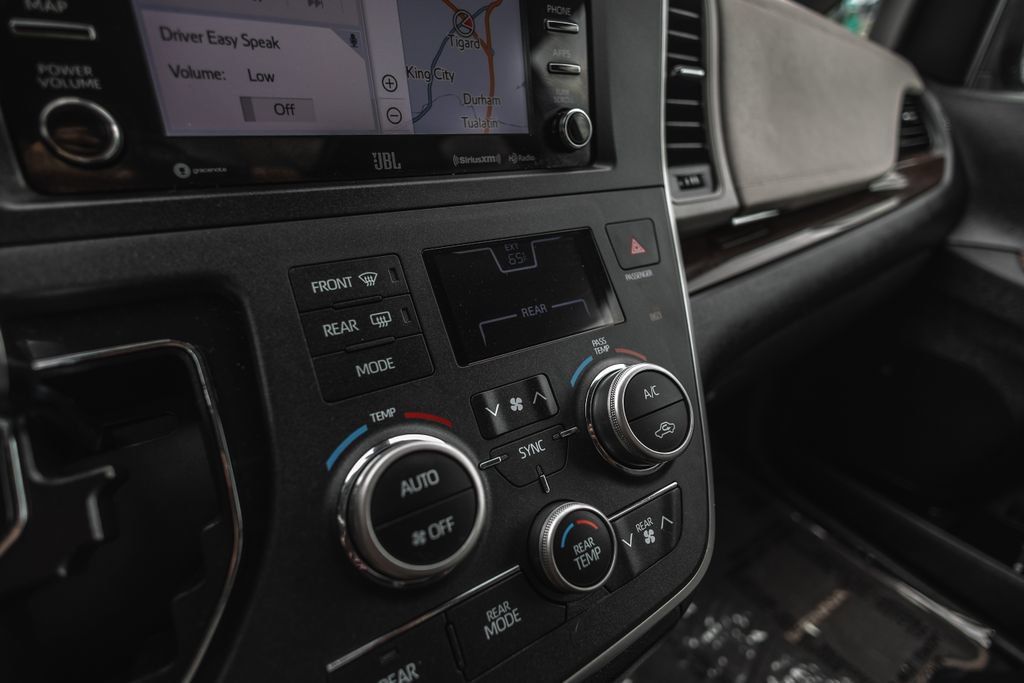 Used 2020 Toyota Sienna Limited AWD/4WD image 13