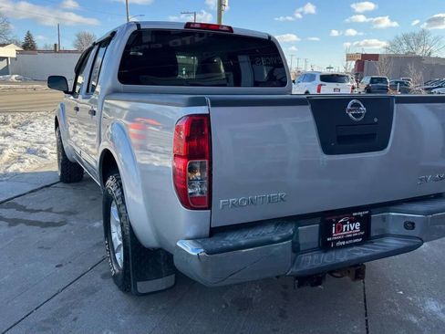 Used 2012 Nissan Frontier SV w/ SV Premium Utility Pkg image 7