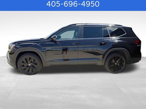 Used 2026 Volkswagen Atlas SE AWD/4WD image 2