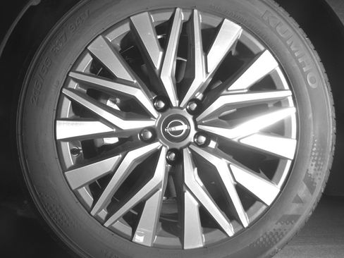 Used 2025 Nissan Altima 2.5 SV image 12