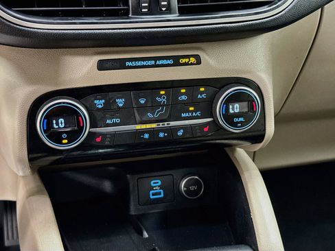 Used 2021 Ford Escape SEL w/ Technology Package FWD image 16