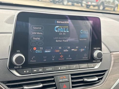 Used 2024 Nissan Altima 2.5 SV image 32