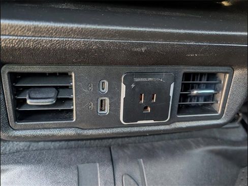 Used 2022 Chevrolet Silverado 1500 LT w/ Protection Package image 17