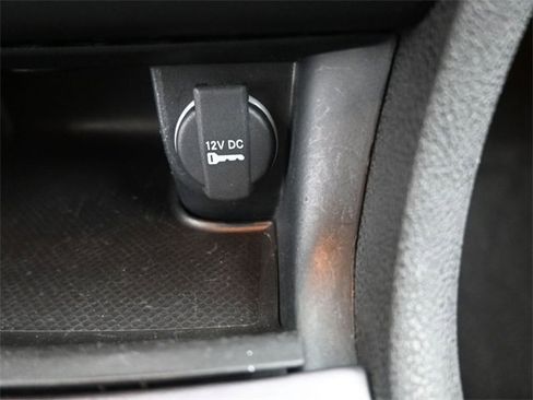 Used 2023 Dodge Charger SXT image 9