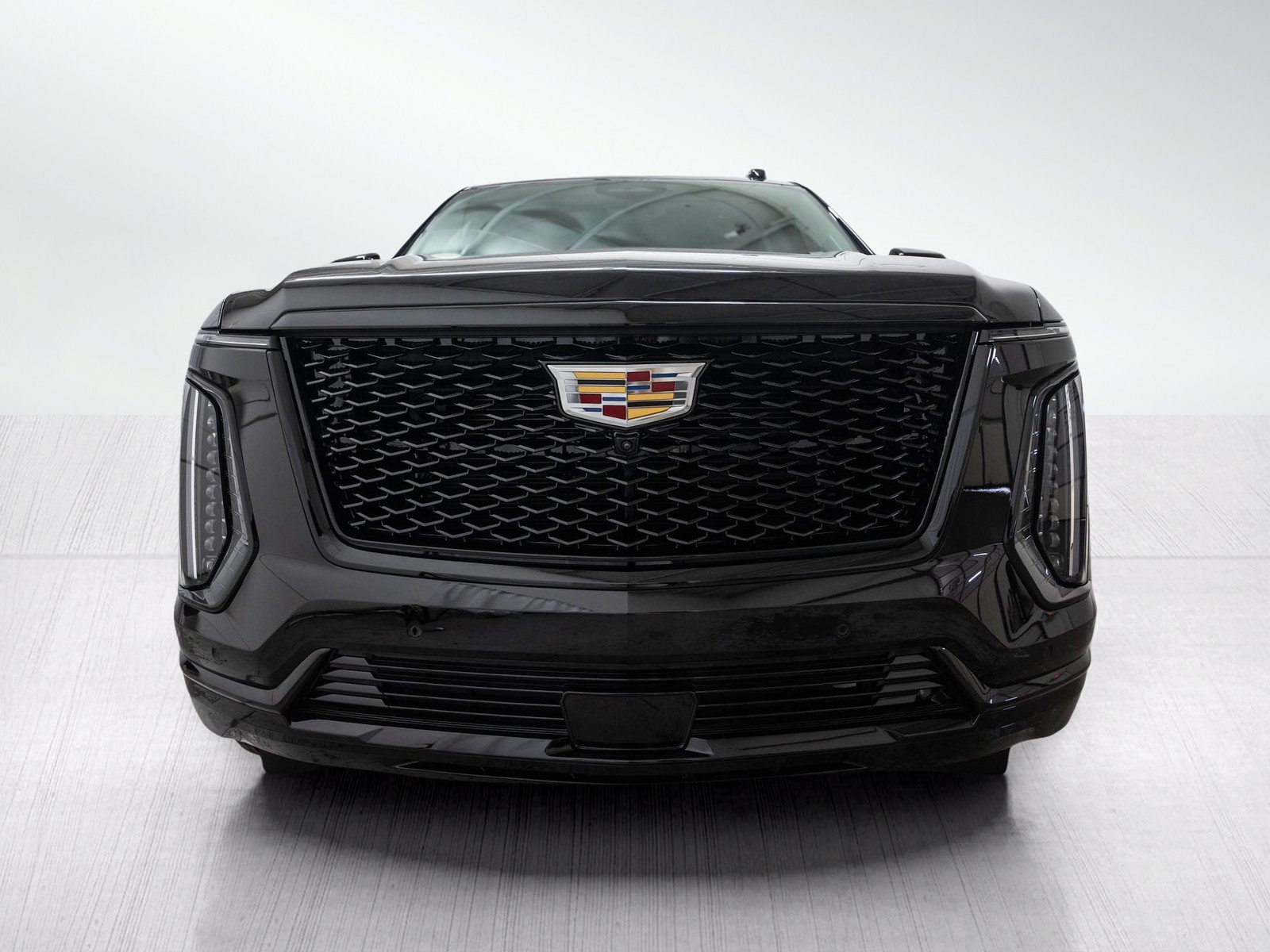 Used 2026 Cadillac Escalade ESV Platinum Sport AWD/4WD image 2