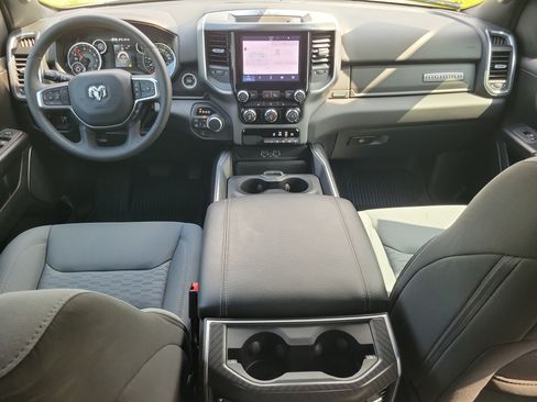 Used 2025 RAM 1500 Big Horn AWD/4WD image 10