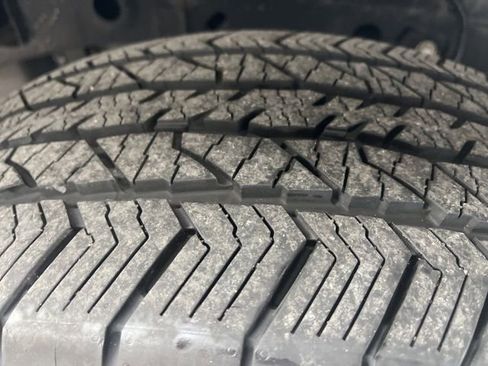 Used 2023 Ford F150 Lariat w/ Equipment Group 502A High image 18