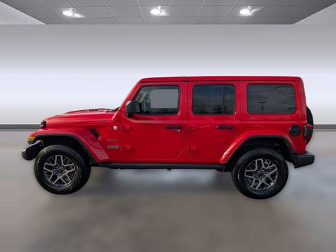 Used 2024 Jeep Wrangler Sahara image 2