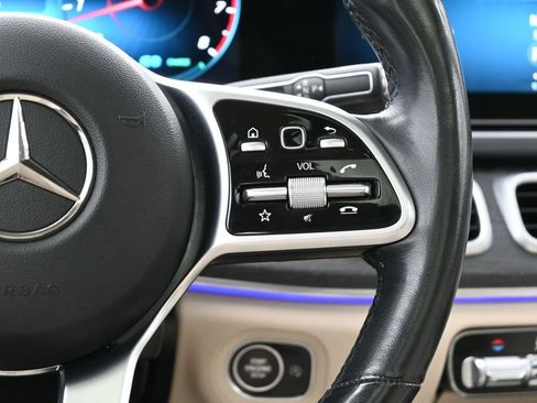 Used 2021 Mercedes-Benz GLS 450 4MATIC image 17