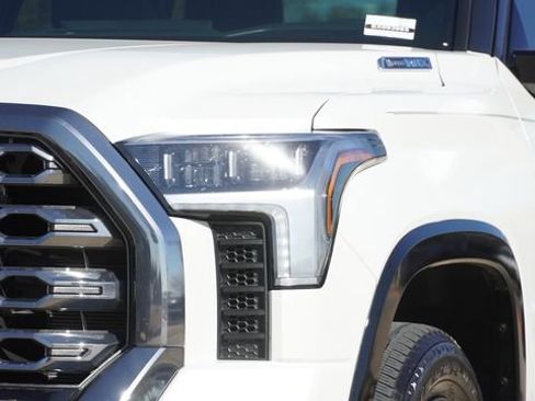 Used 2025 Toyota Tundra Platinum AWD/4WD image 4