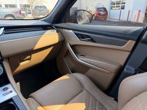 Used 2023 Jaguar F-PACE S image 21