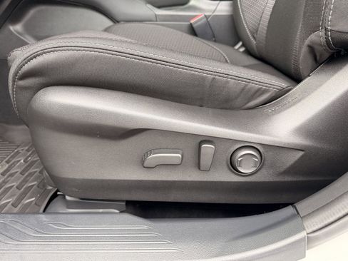 Certified 2025 Subaru Outback Premium image 16