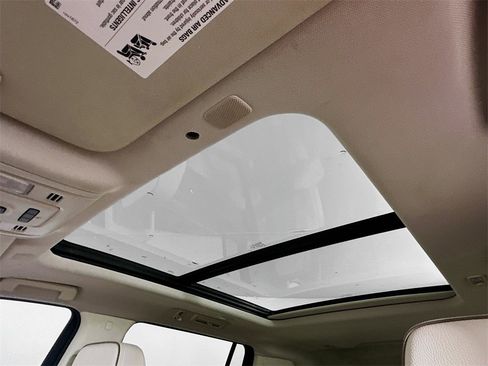 Used 2023 GMC Yukon XL Denali image 21