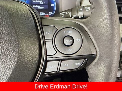 Used 2024 Toyota RAV4 Limited FWD image 14