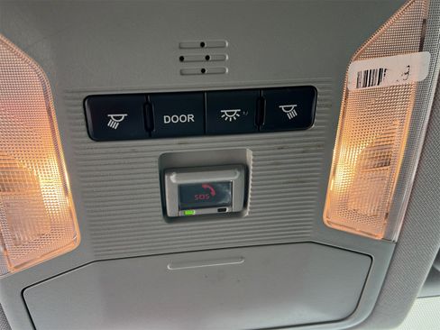 Used 2020 Toyota RAV4 LE image 21