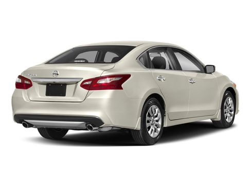Used 2018 Nissan Altima 2.5 S w/ S Convenience Package FWD image 2
