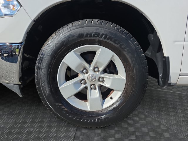 Used 2018 RAM 1500 Classic SLT RWD image 31