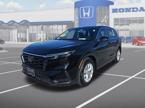 Used 2023 Honda CR-V LX image 2