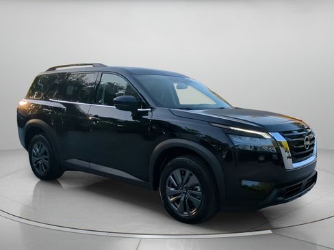 Used 2024 Nissan Pathfinder SV FWD image 36