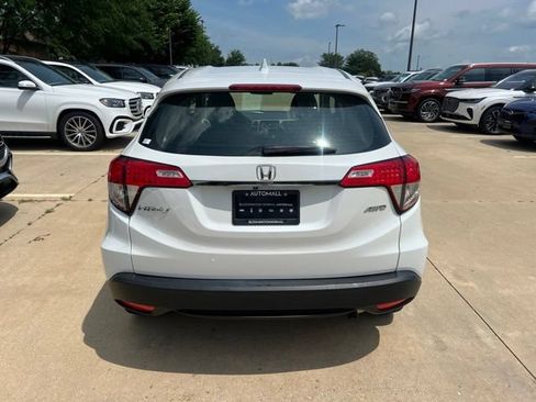 Used 2021 Honda HR-V LX image 5