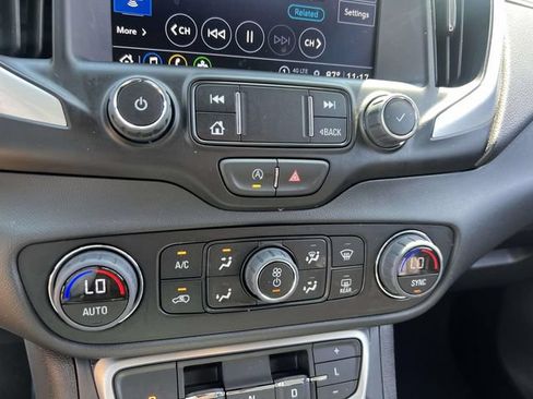 Used 2023 GMC Terrain SLT AWD/4WD image 29