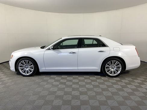 Used 2014 Chrysler 300 C w/ Beats Audio Group image 6