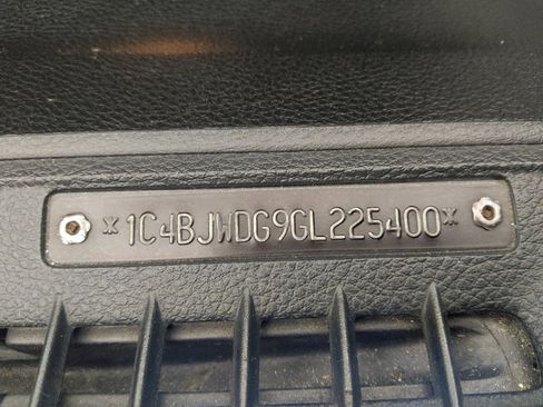 Used 2016 Jeep Wrangler Unlimited Sport w/ Quick Order Package 24S AWD/4WD image 33
