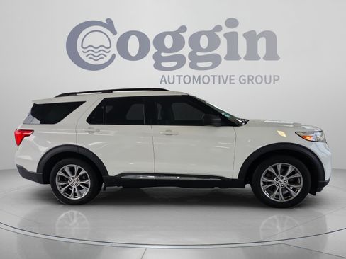 Used 2022 Ford Explorer XLT w/ Equipment Group 202A RWD image 6