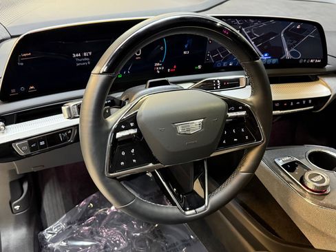 Certified 2025 Cadillac Optiq Luxury 1 image 15