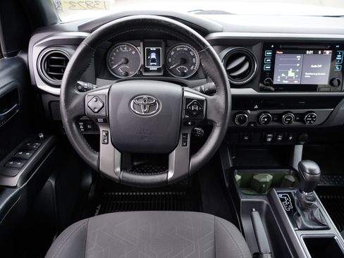 Used 2018 Toyota Tacoma TRD Off-Road image 20