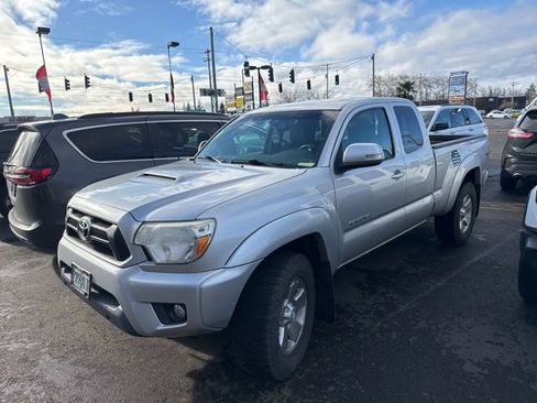Used 2013 Toyota Tacoma TRD OFF-ROAD V6 image 3