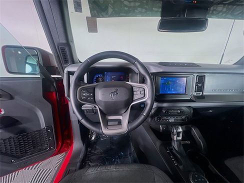 Used 2023 Ford Bronco Big Bend w/ Sasquatch Package image 13